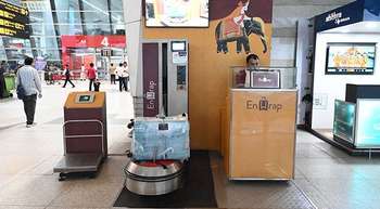 Baggage wrapping service