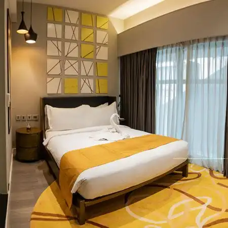 transit hotel
